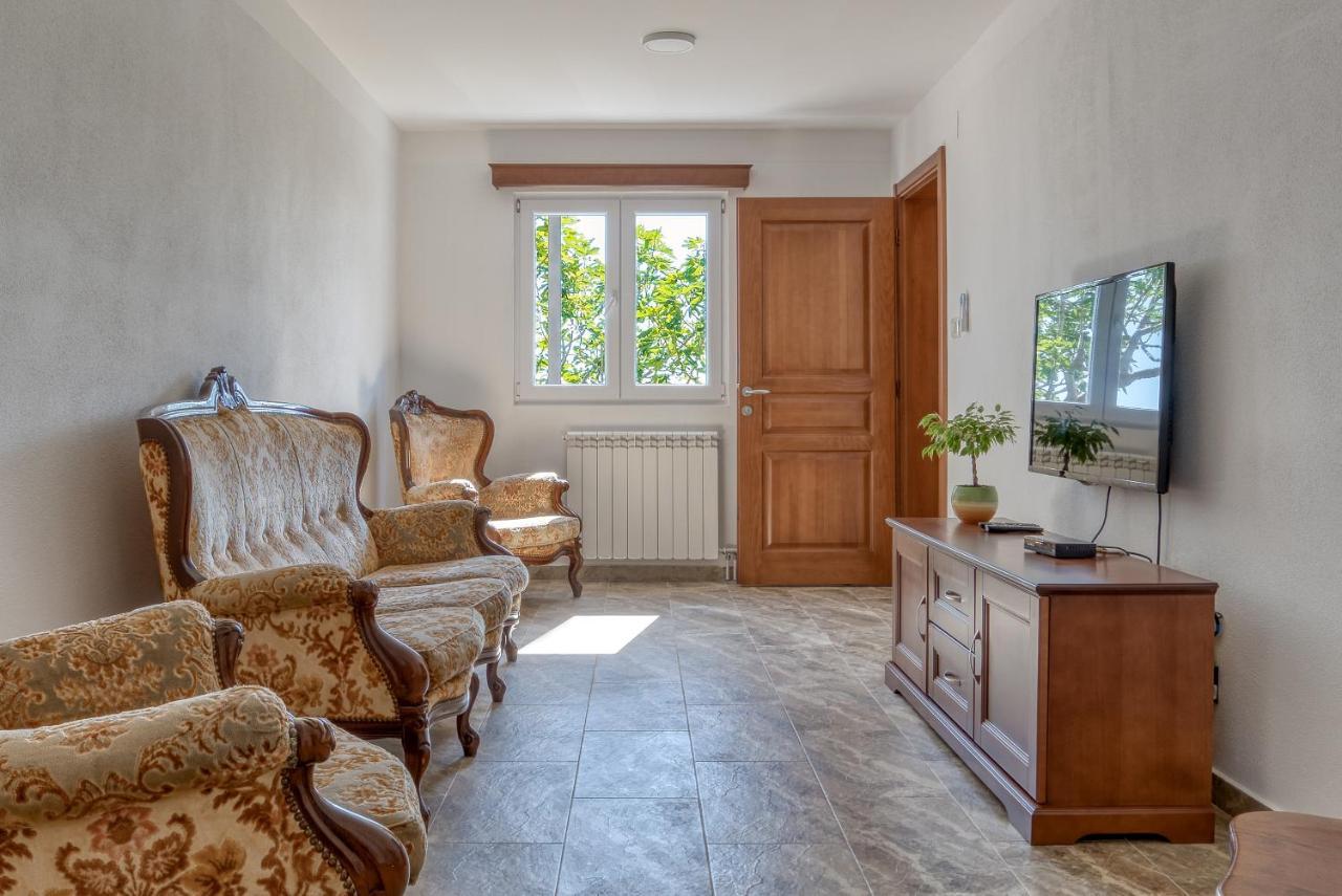 Old Stone Villa Vrba Свети Стефан Екстериор снимка